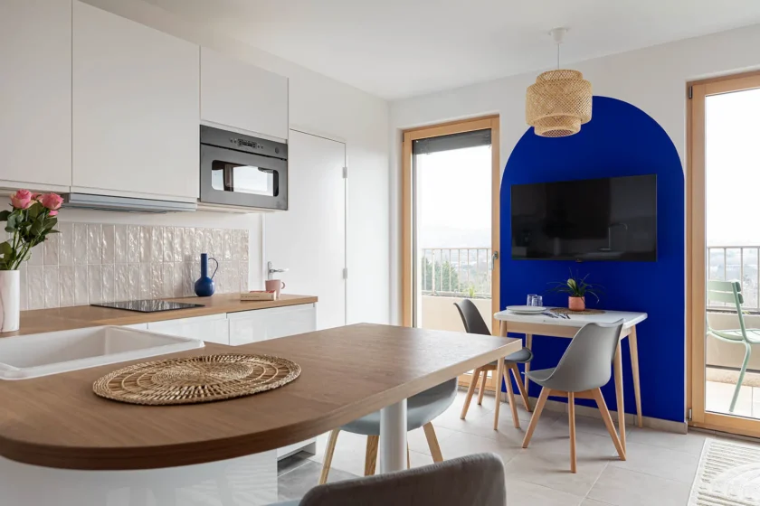 Kitchenette fonctionnelle équipée - West View 33m²